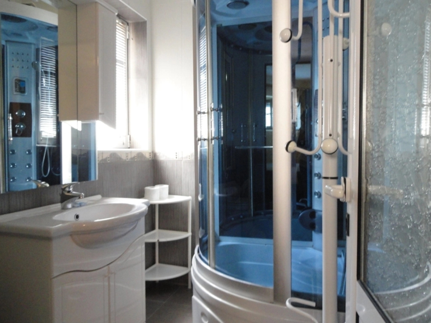 Вилла Petrovac с бассейном 6 спален