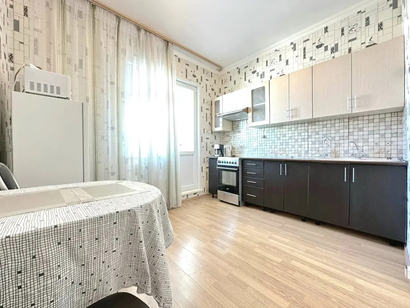 Квартира Двухкомнатная с балконом на Притомском напротив ЛДК