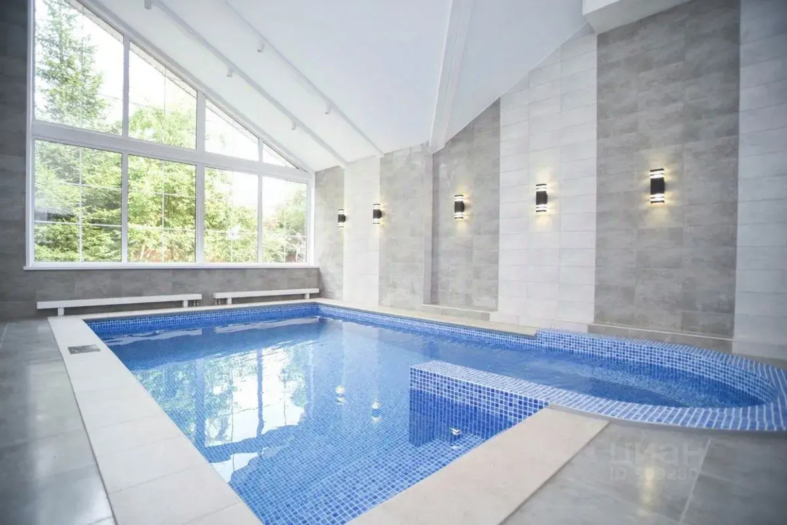 Замок Anstar House Vatutinki