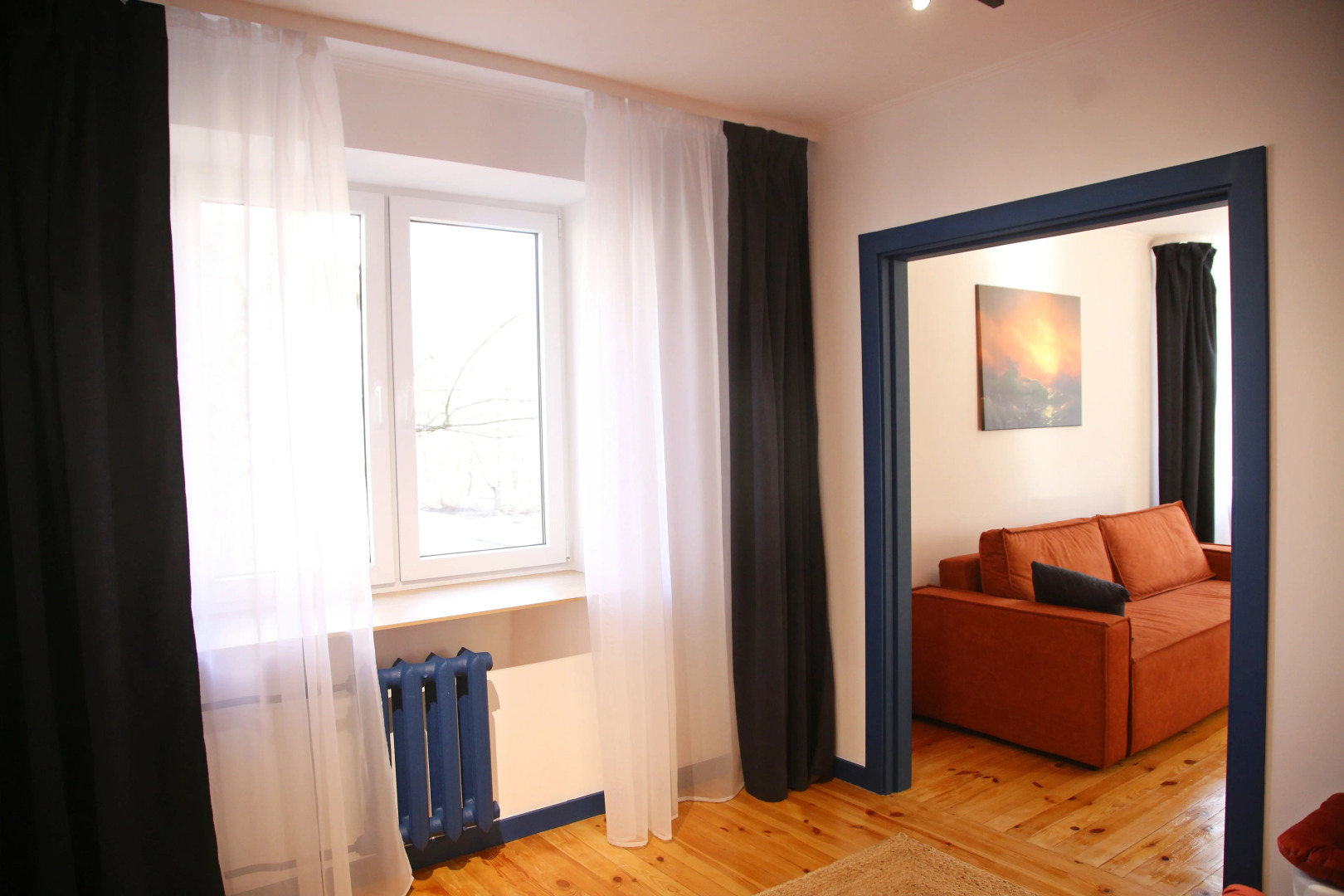 Апартаменты Айвазовский - оранжевое настроение и пол из натуральной сосны в самом центре Калининграда