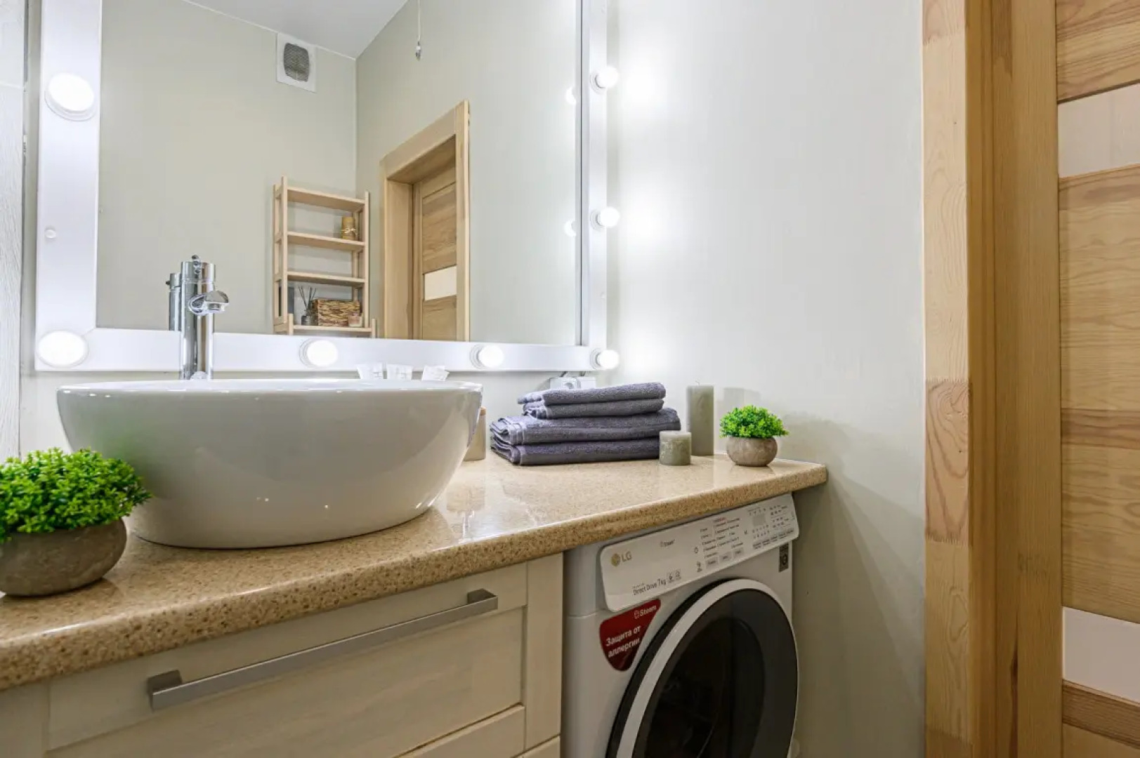 Апартаменты Stepanenkov на 2-ой Обской 154 на 13 этаже