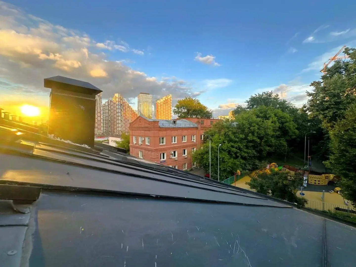 Апартаменты Современные в Скандинавском Стиле с Мансардными Окнами в Центре Москвы