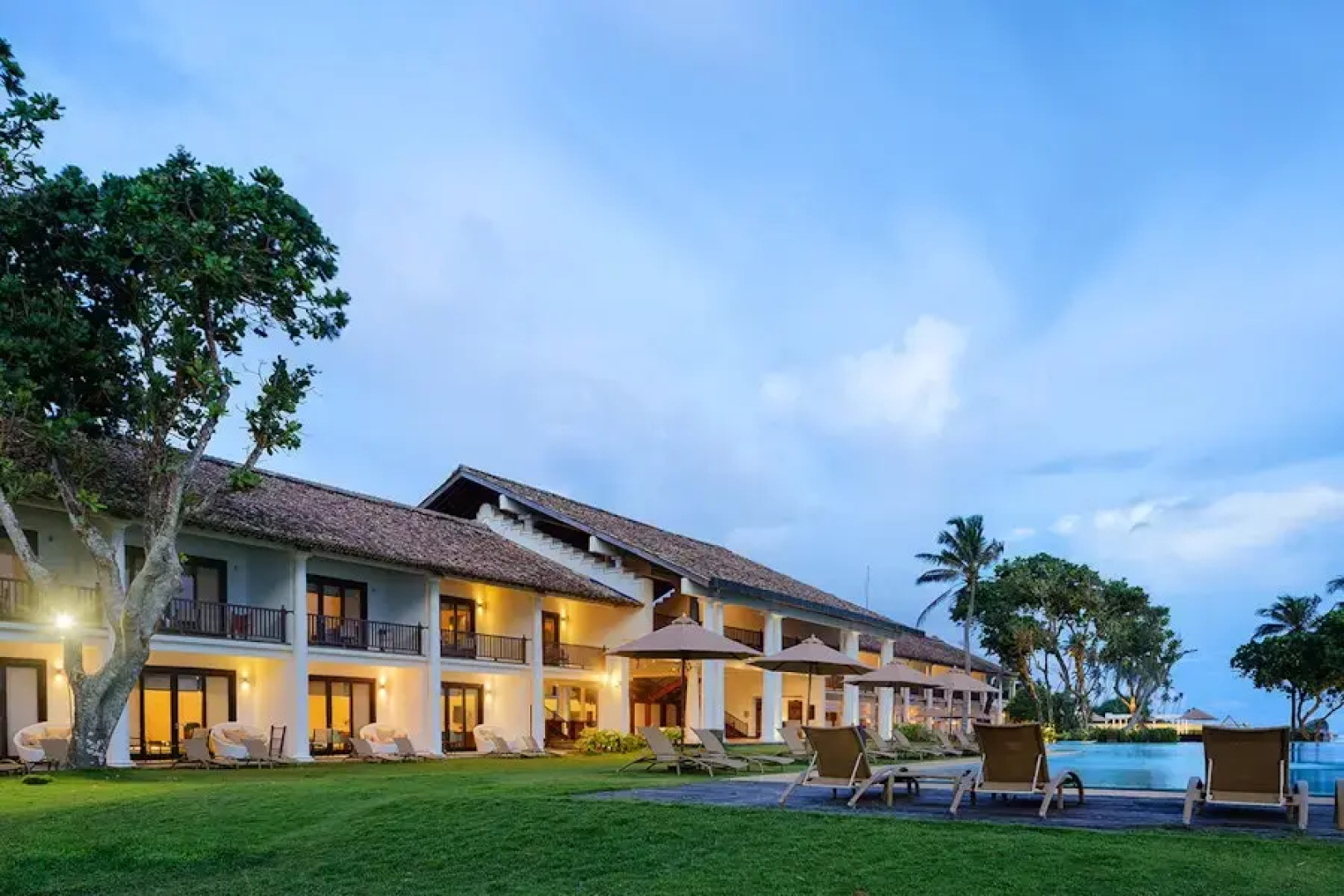 Курортный отель The Fortress Resort&Spa
