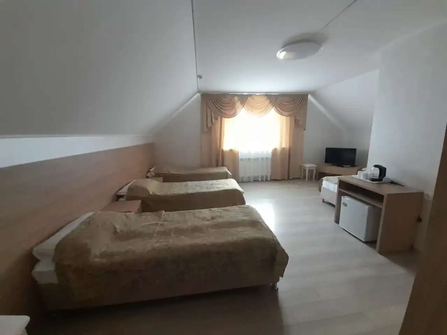 Отель Вираж