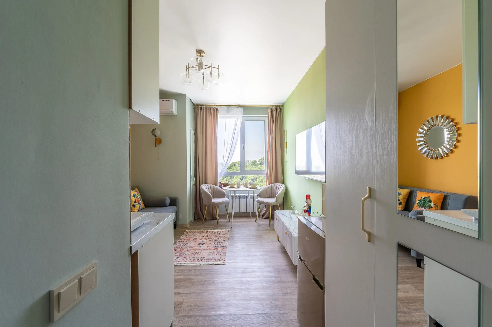 Апартаменты Уютная студия с видом на море