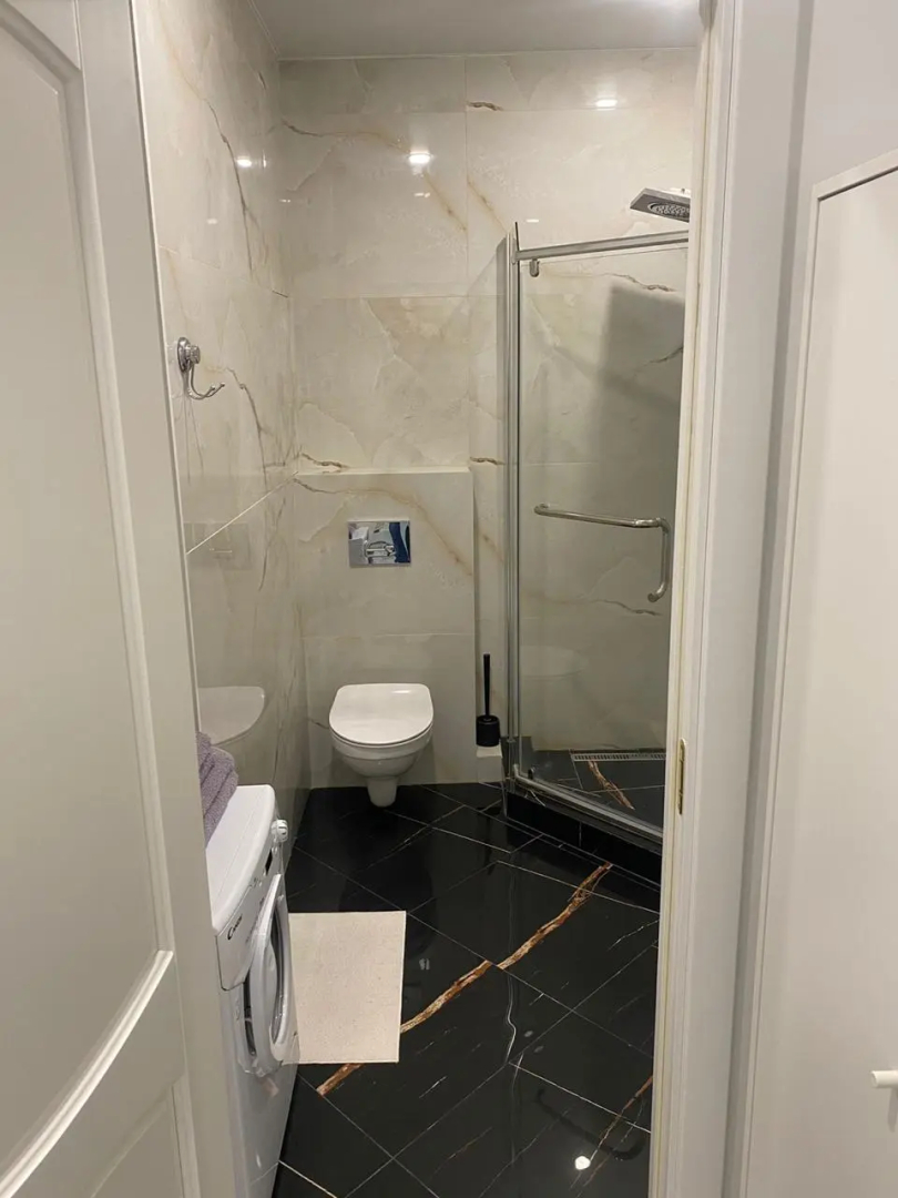 S Basseynom ZHK Metropol Apartments