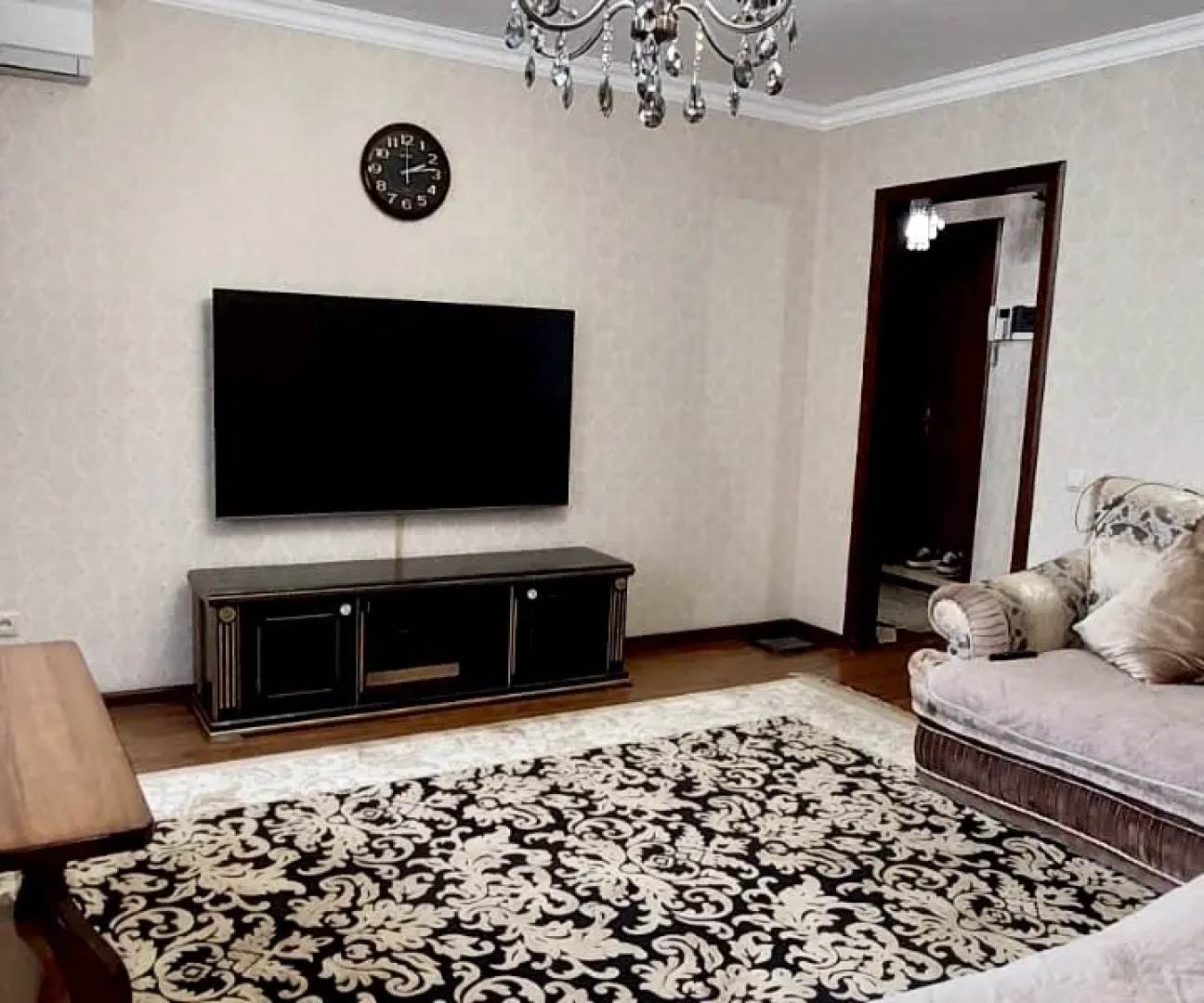 Квартира Гаджиева 164