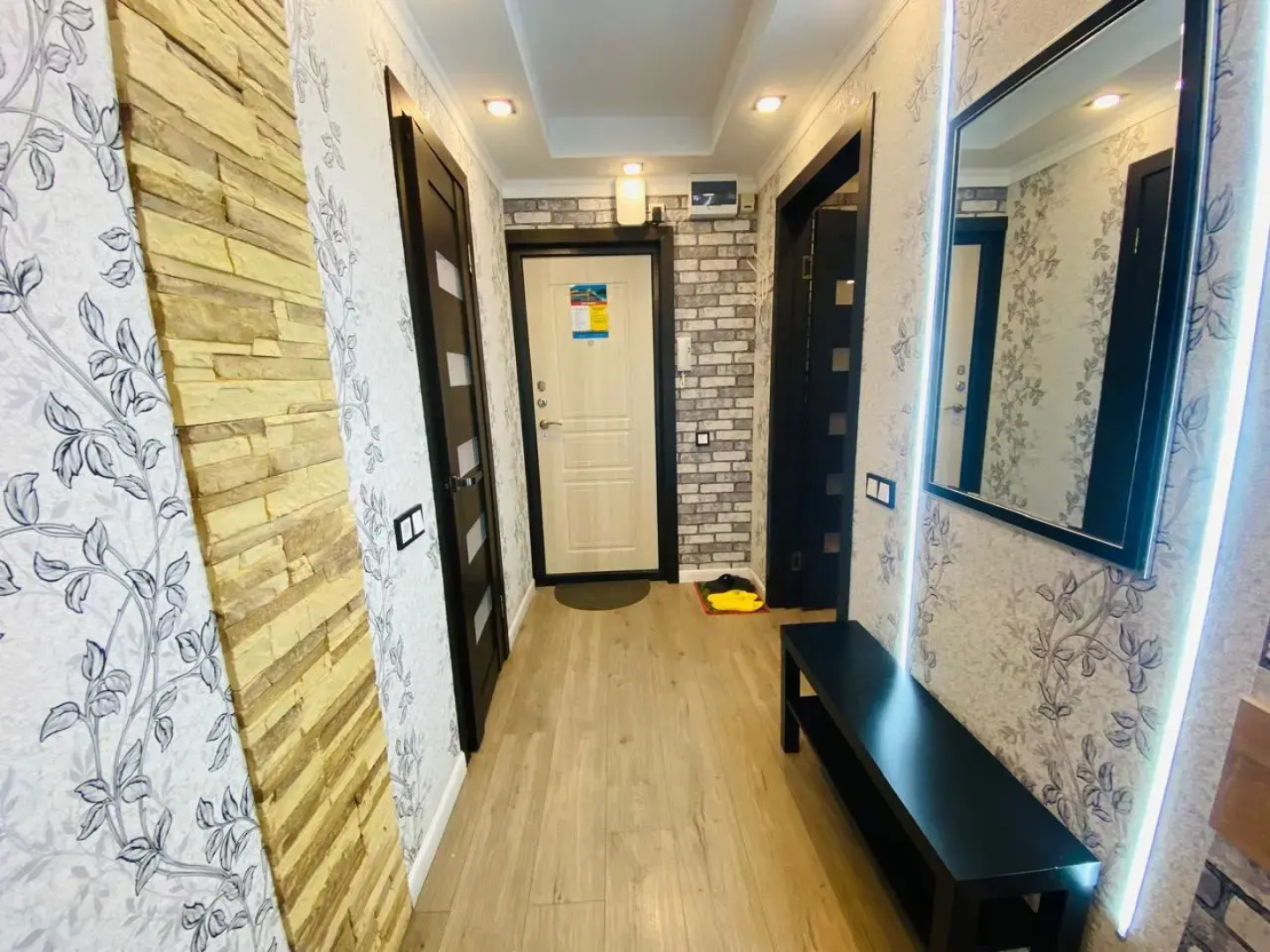 Апартаменты с 1 комнатой с красивым ремонтом (КВАРТИРА51)