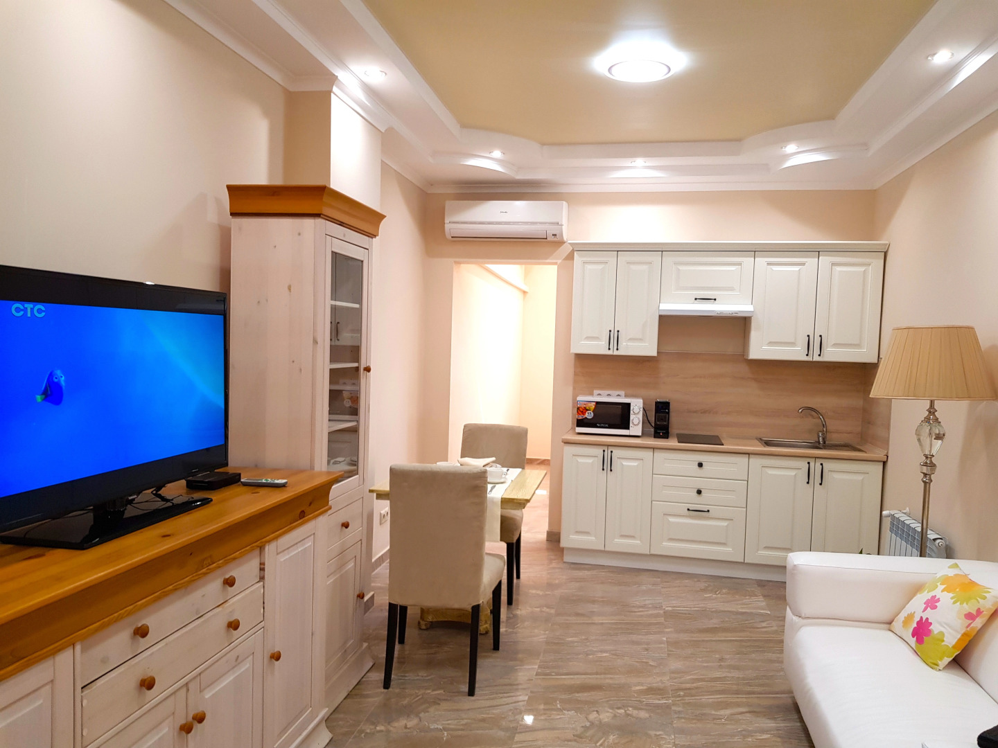 Отель Плутус