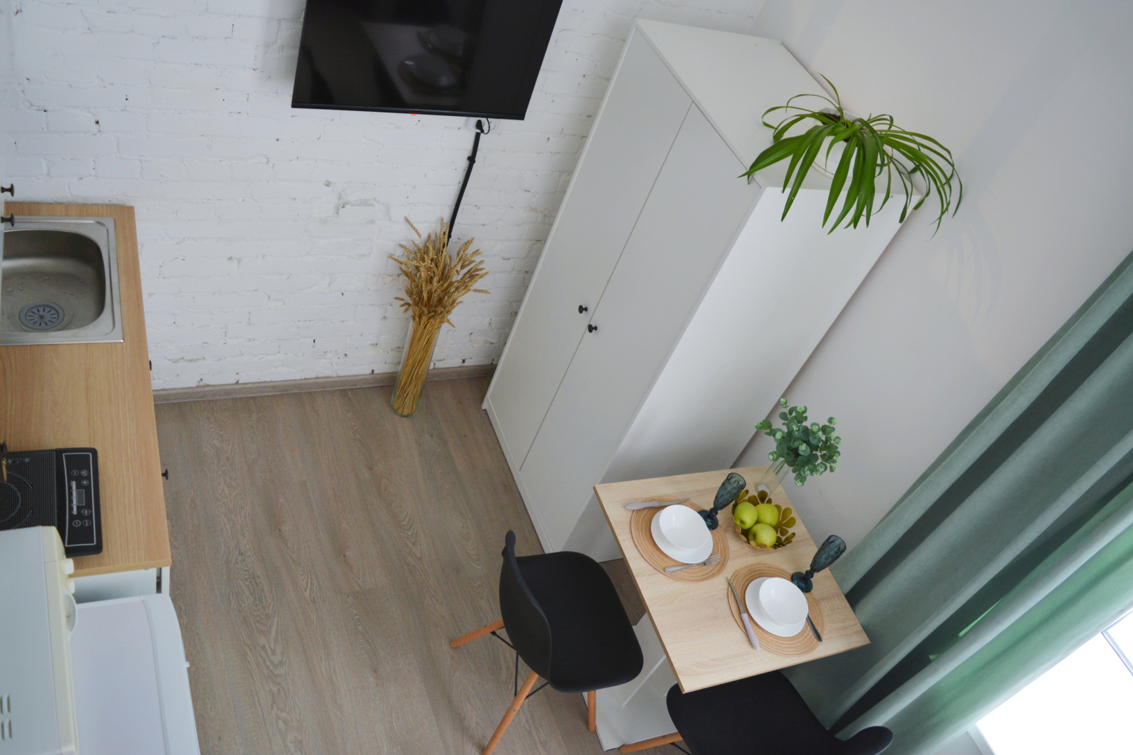 Двухуровневые апартаменты рядом с метро и парком Крылья Советов