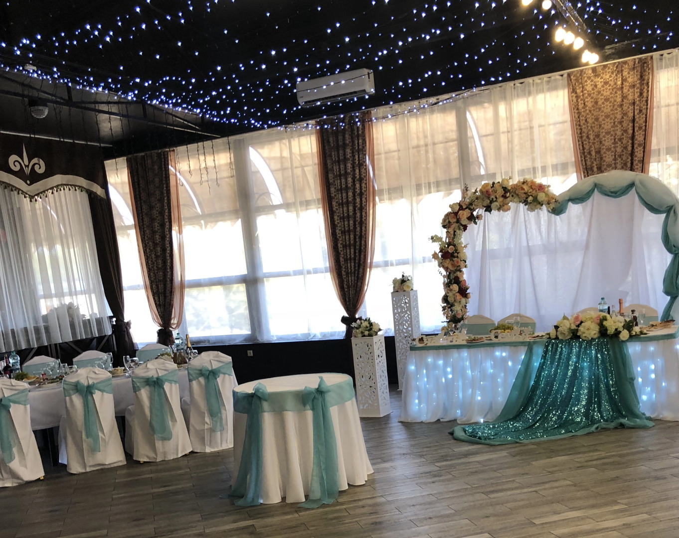 Отель Гостиничный комплекс Солнечный ветер