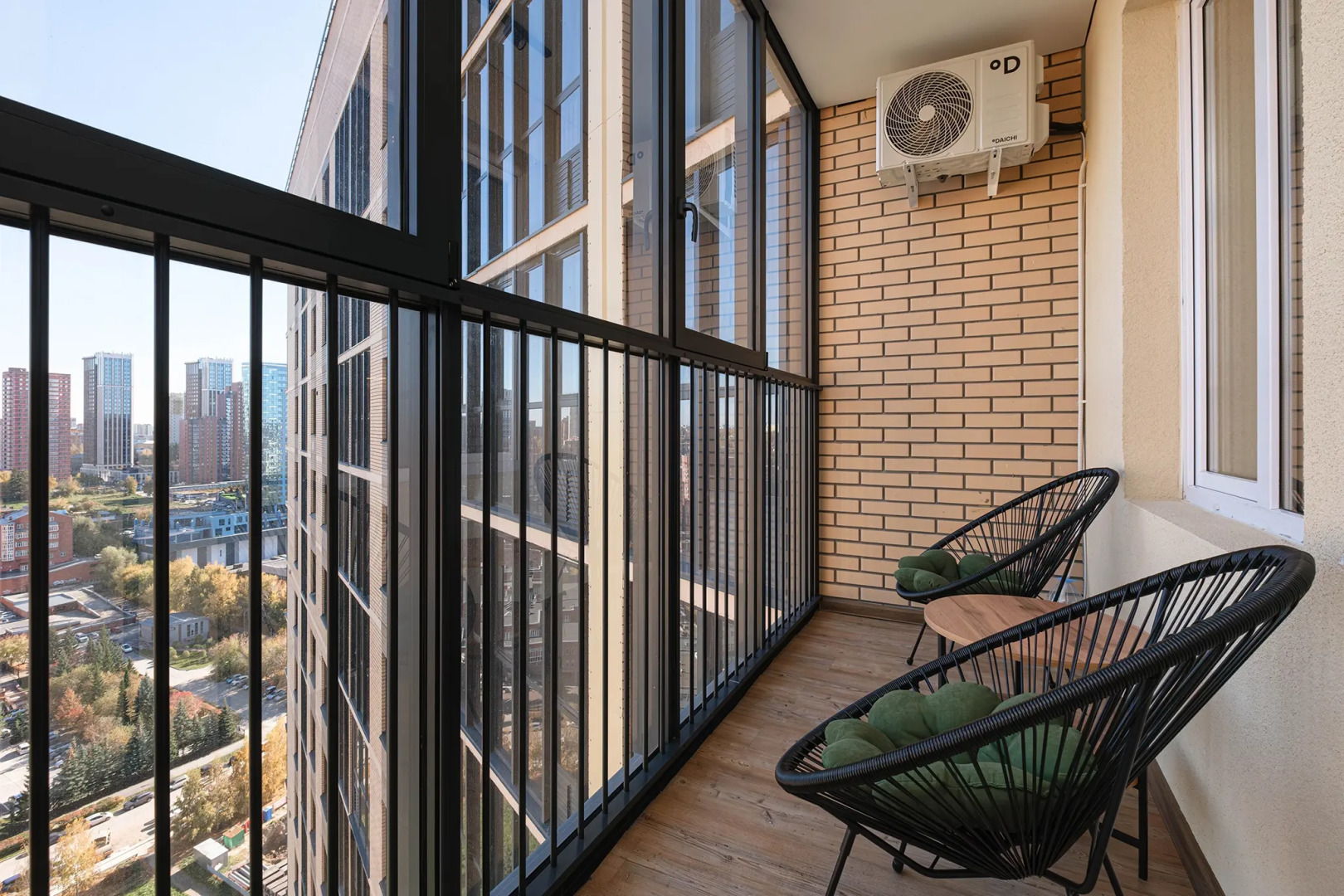 Квартира Новая студия в 5 минутах от ТРЦ Аура