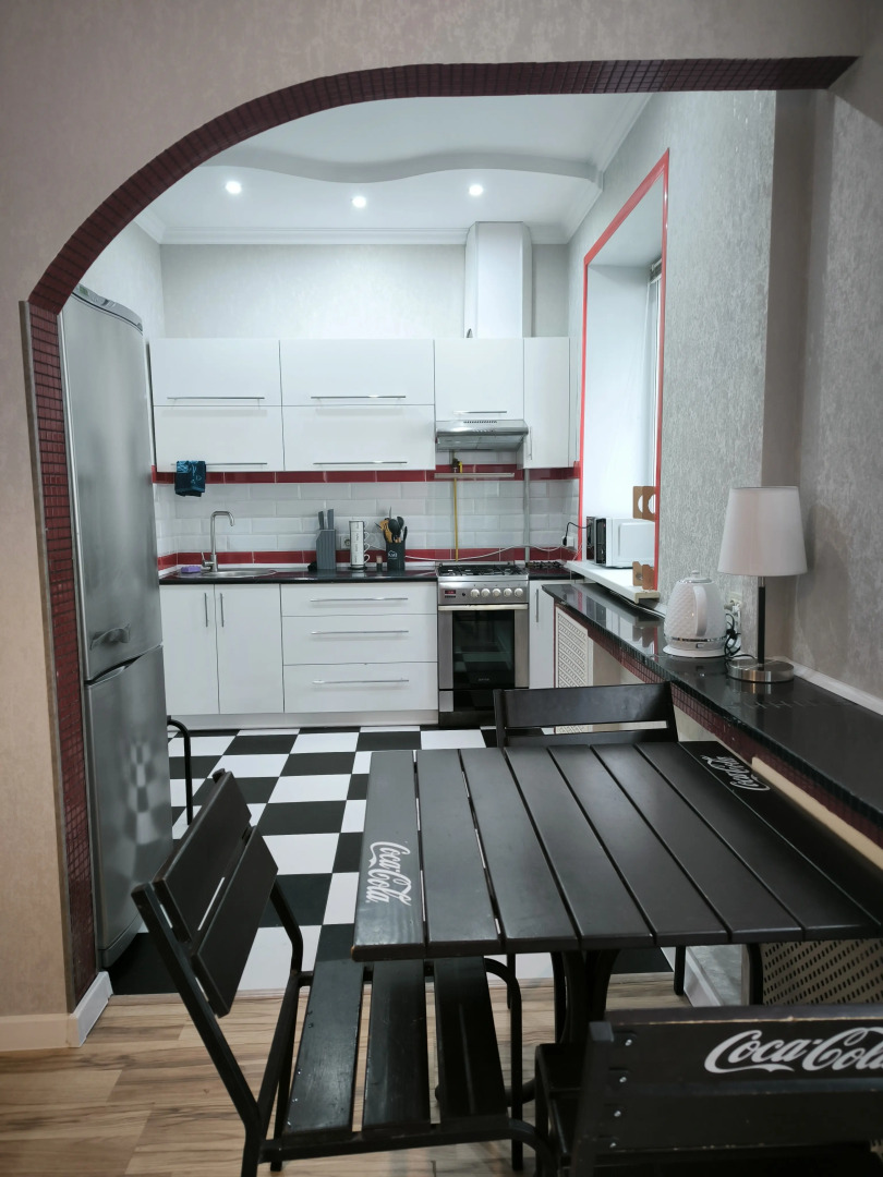 Апартаменты Белая Трехкомнатная Квартира у Вокзала