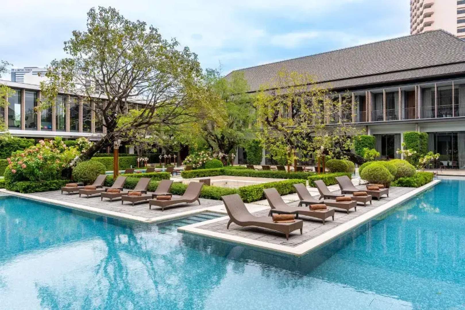 Курортный отель Villa Deva Resort & Hotel Bangkok