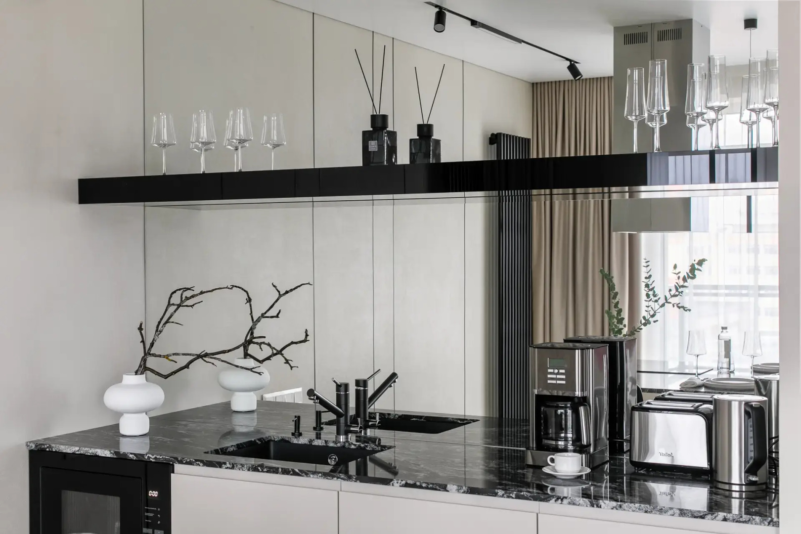 Апартаменты Loca Loft c Видом на Пруд