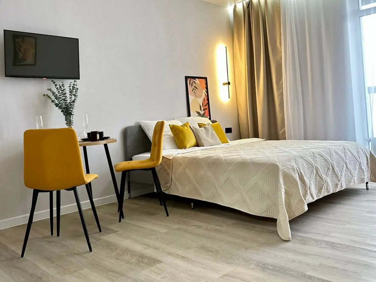 Апартаменты Йорт студия в жк Бизнес Класса Уникум