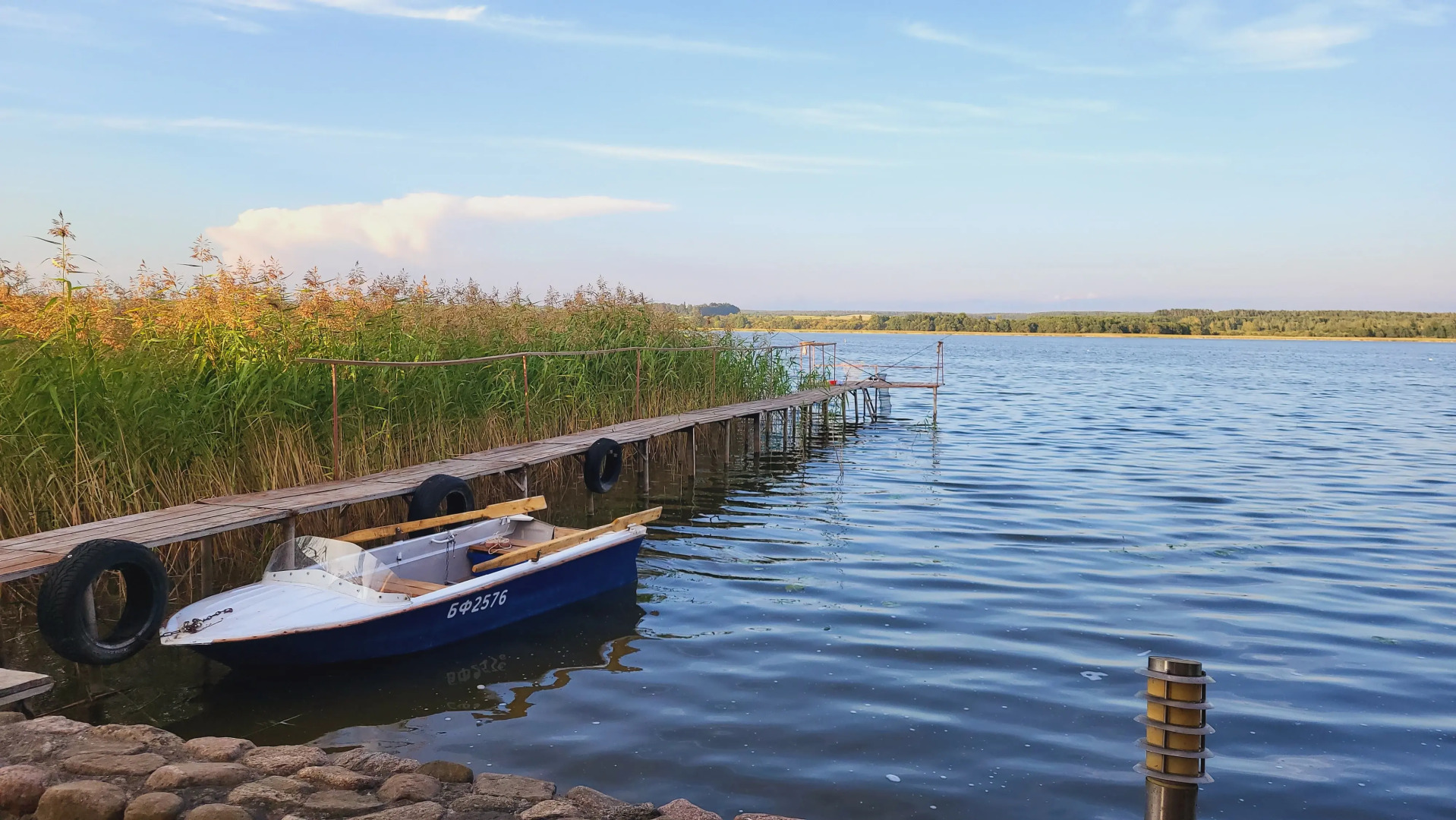 Вилла Домик у озера Свирь