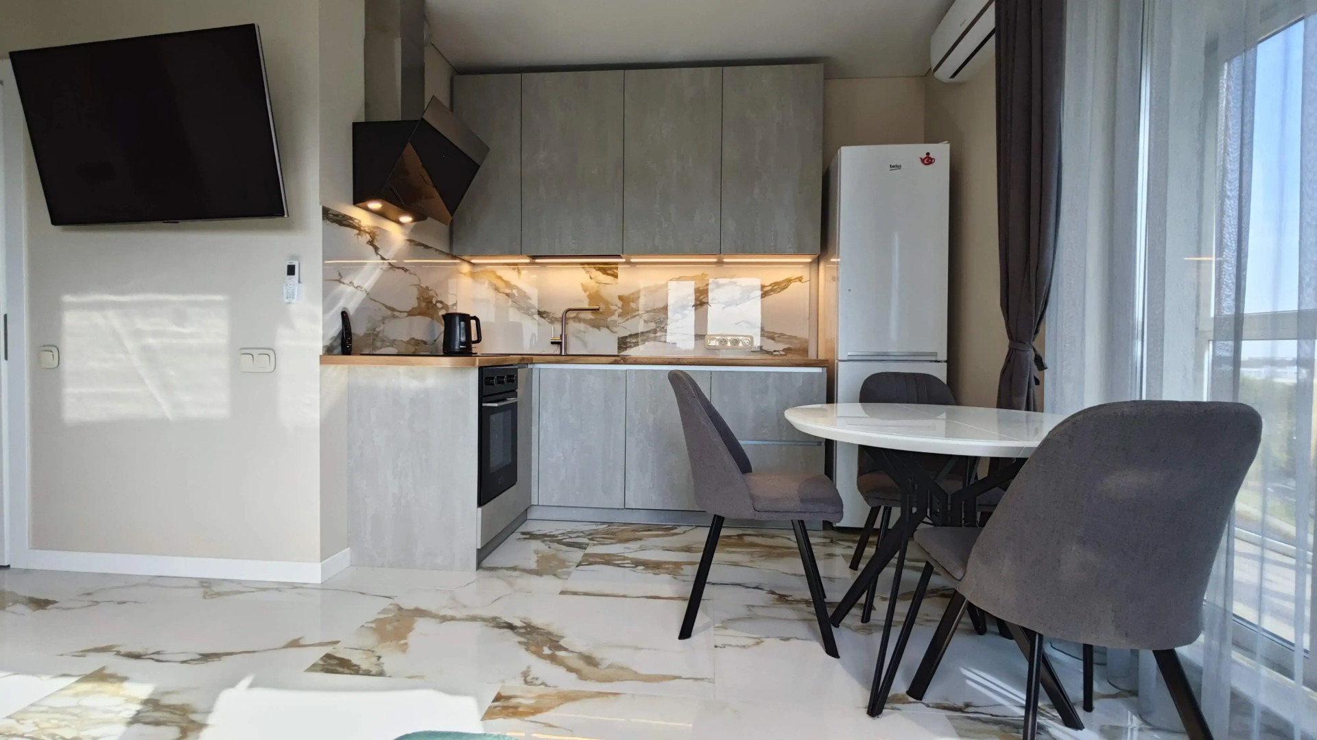 Апартаменты Апартон на Независимости 88 - 4x2