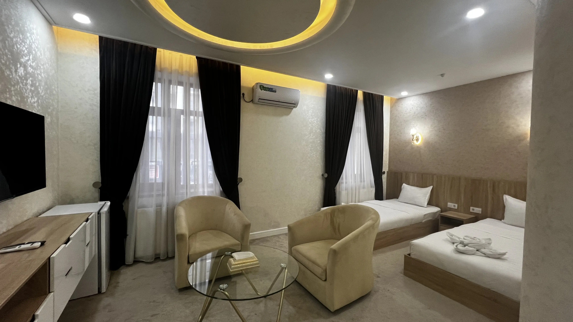 Ohu Palace Hotel & Restaurant