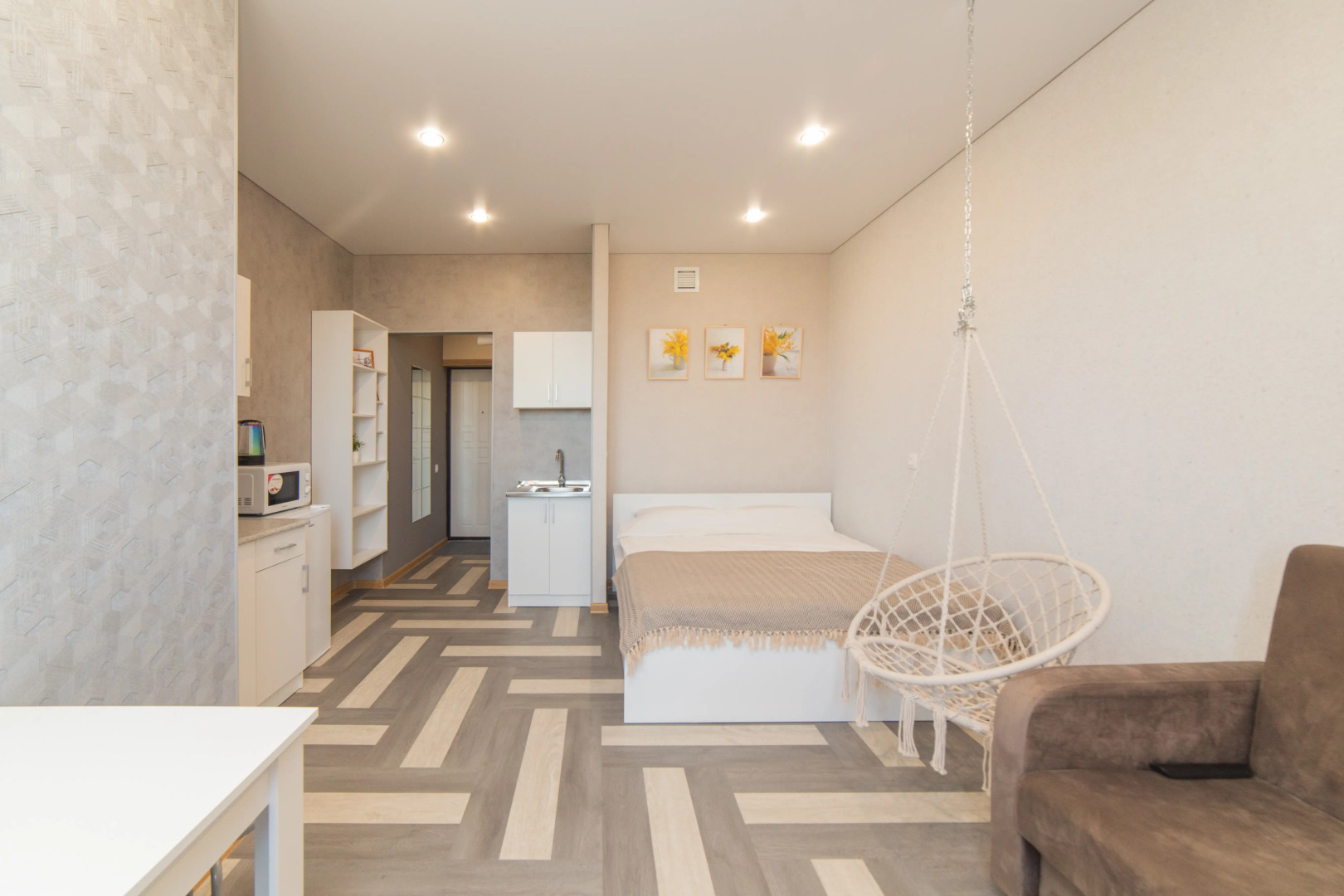 Апартаменты Rest Salute with a swing