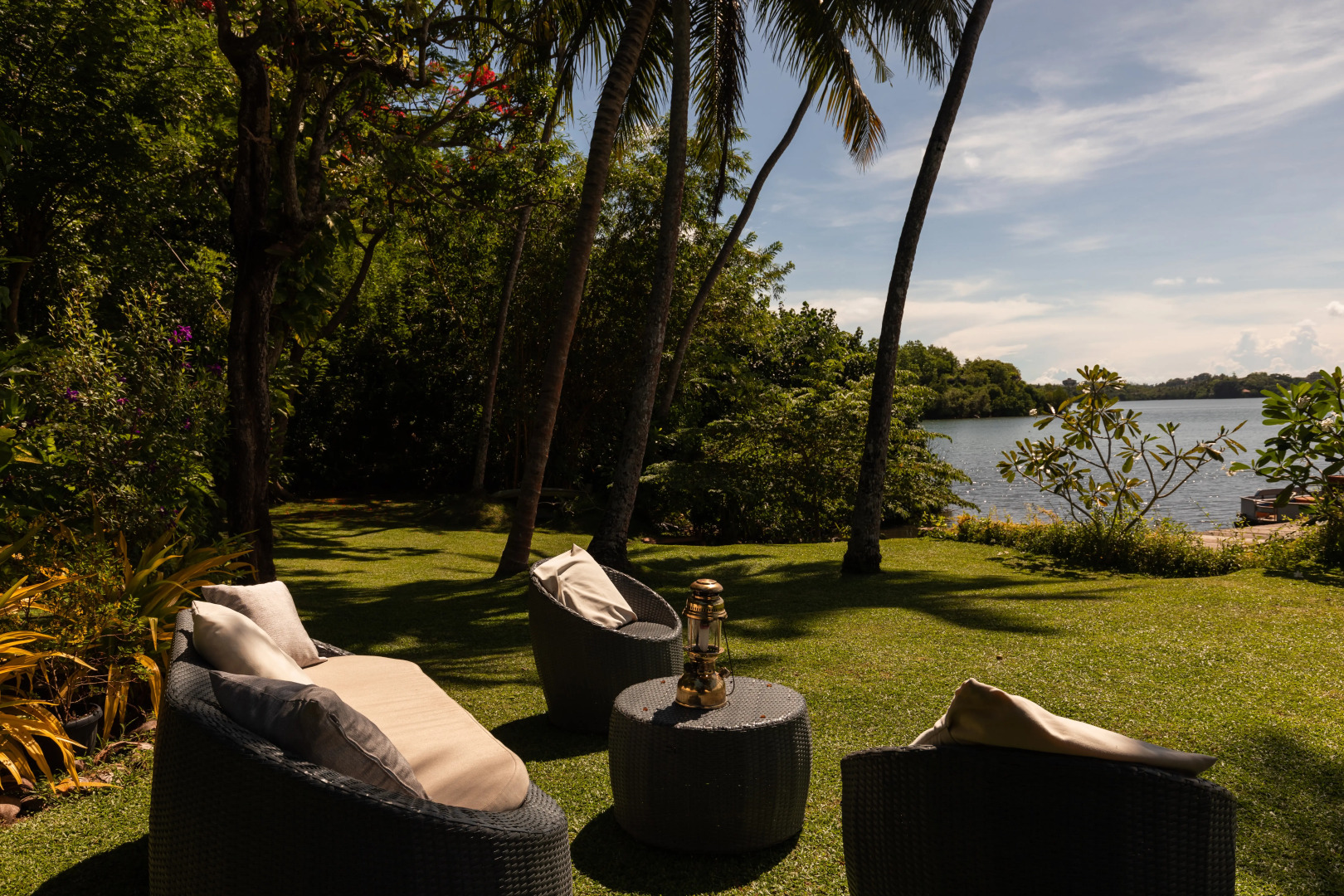 Вилла South Point Cottage 3 bedrooms Lake front