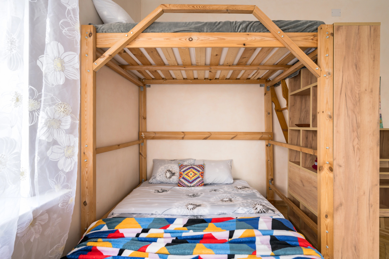 Жилое помещение Комната Панорамная на Васильевском Острове