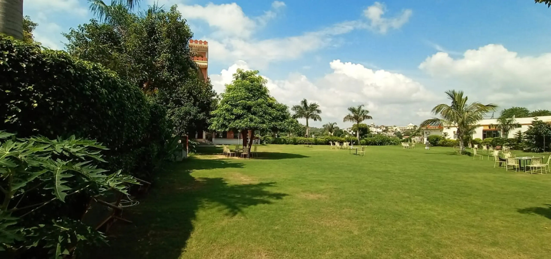 Отель The Country Side Resort