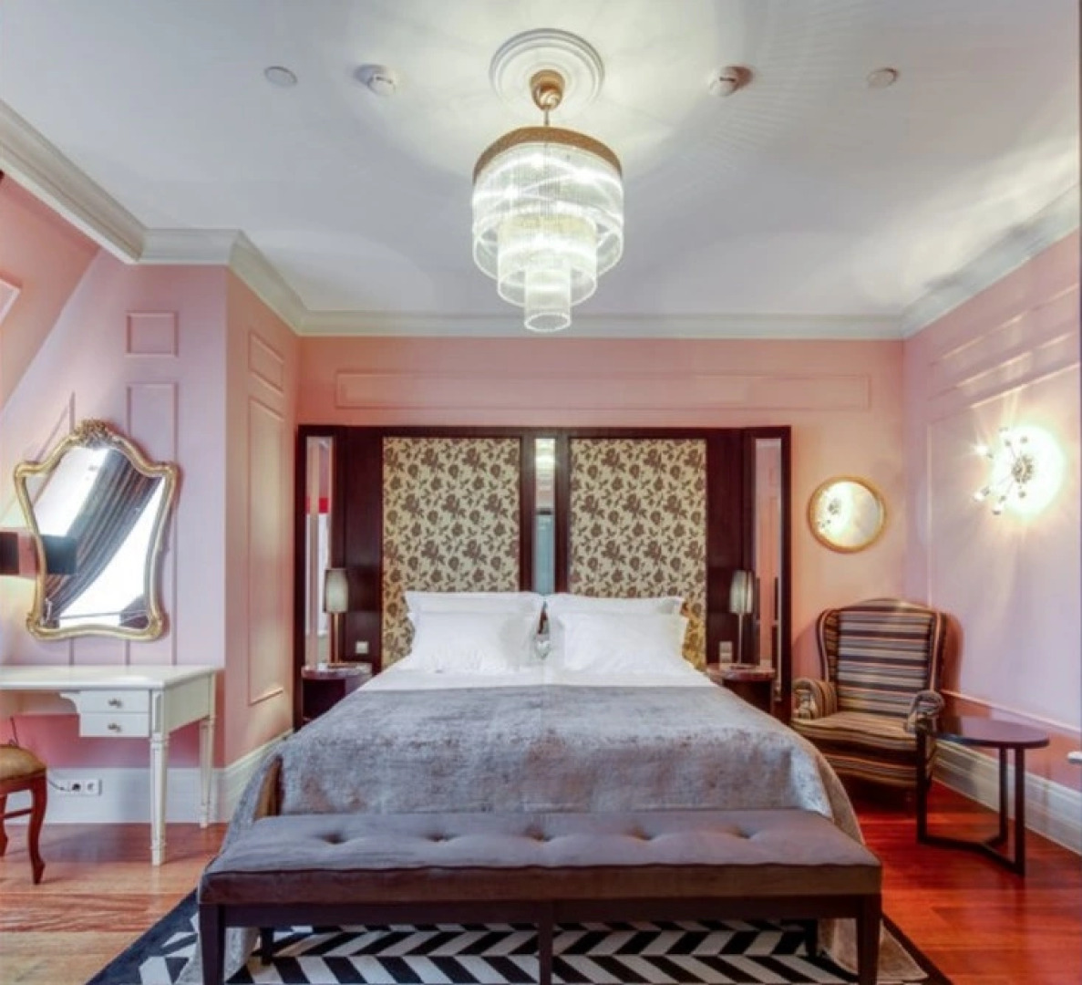 Отель DOM Boutique Hotel