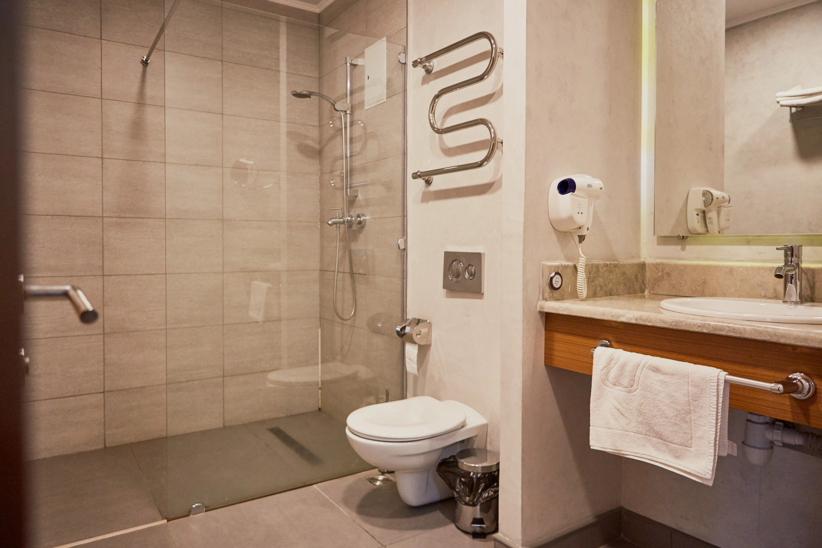 Отель Сарыкум