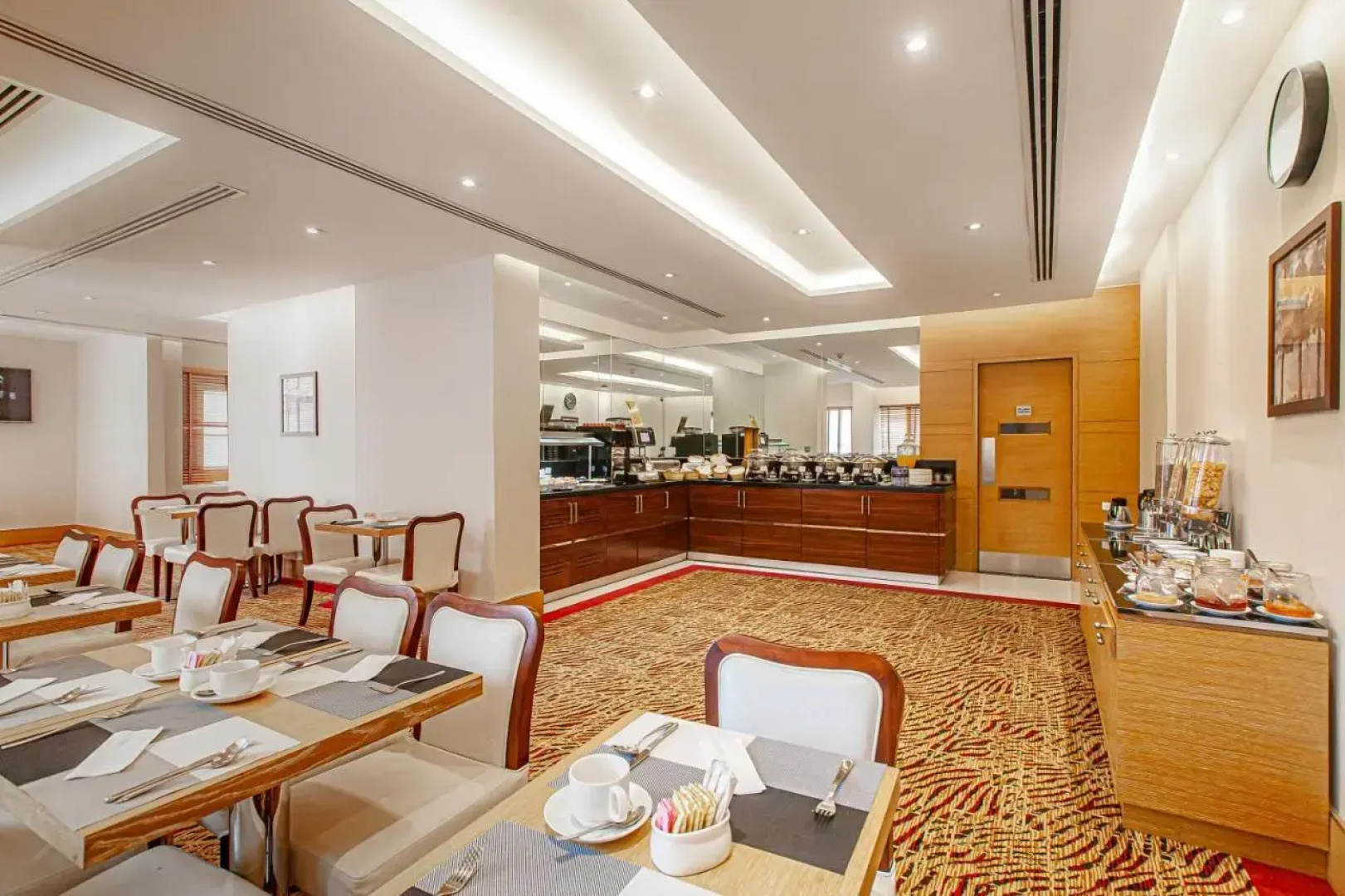 Golden Sands Hotel & Residences Sharjah
