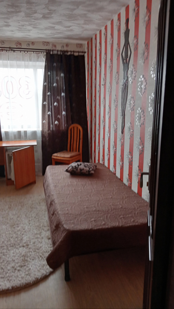 Меблированные комнаты Ваш Дом на Ленинградской (2 подъезд, кв. 32)