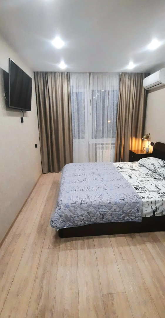 Квартира Двухкомнатная на Александрова 18