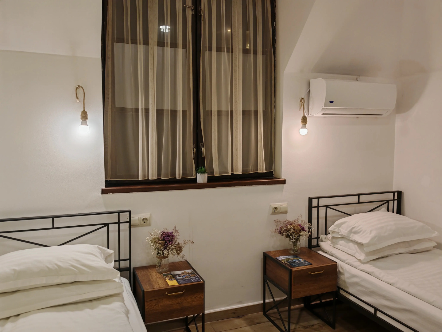 Отель Blur Inn Gallery