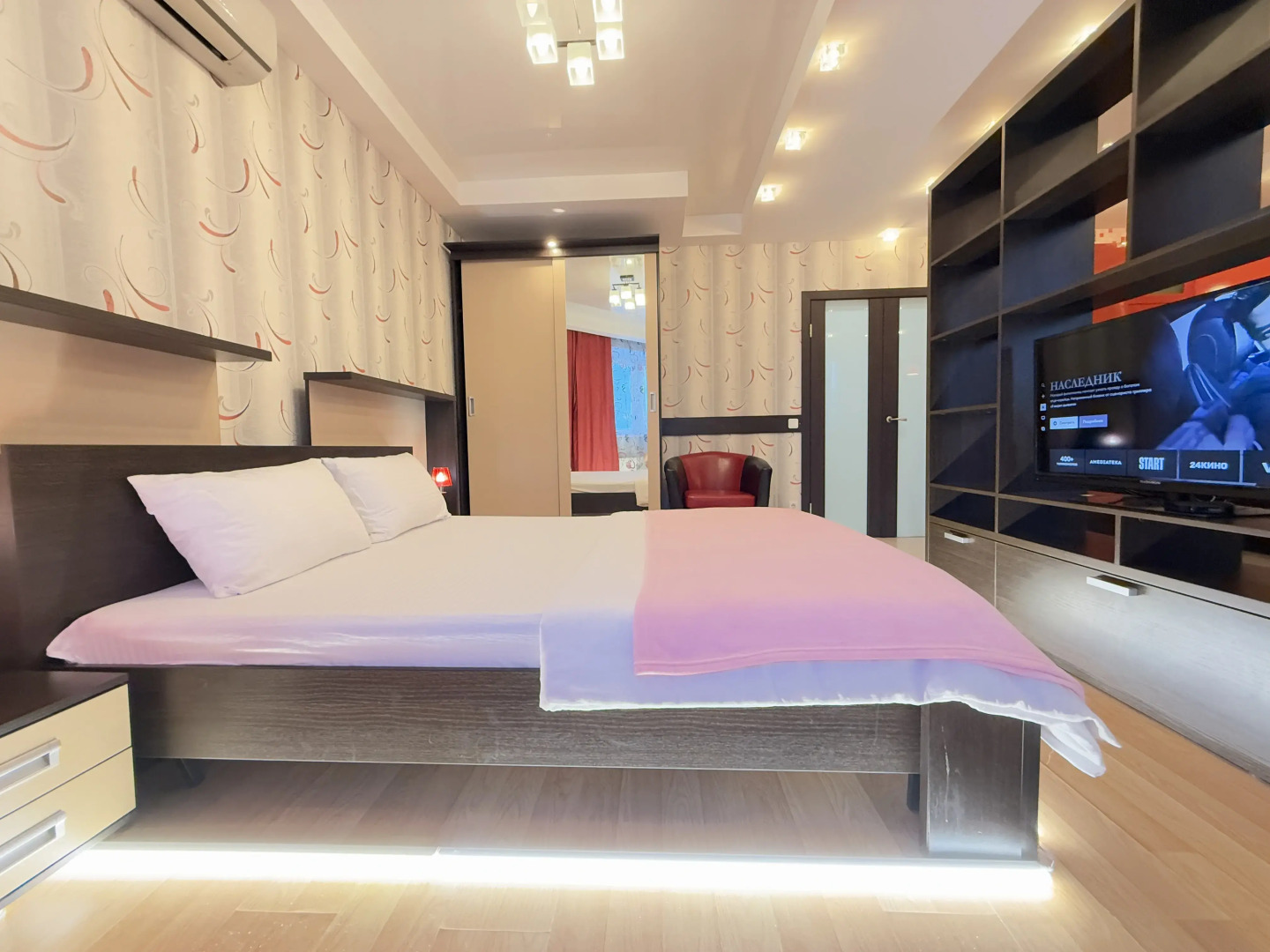 Квартира Тут Хорошо на Сурикова 53а 2