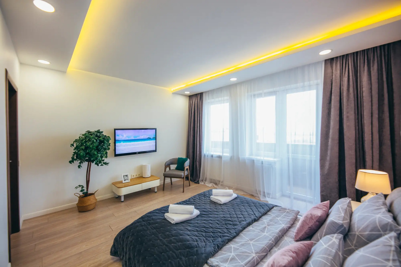 Квартира Двухкомнатная на 14 этаже