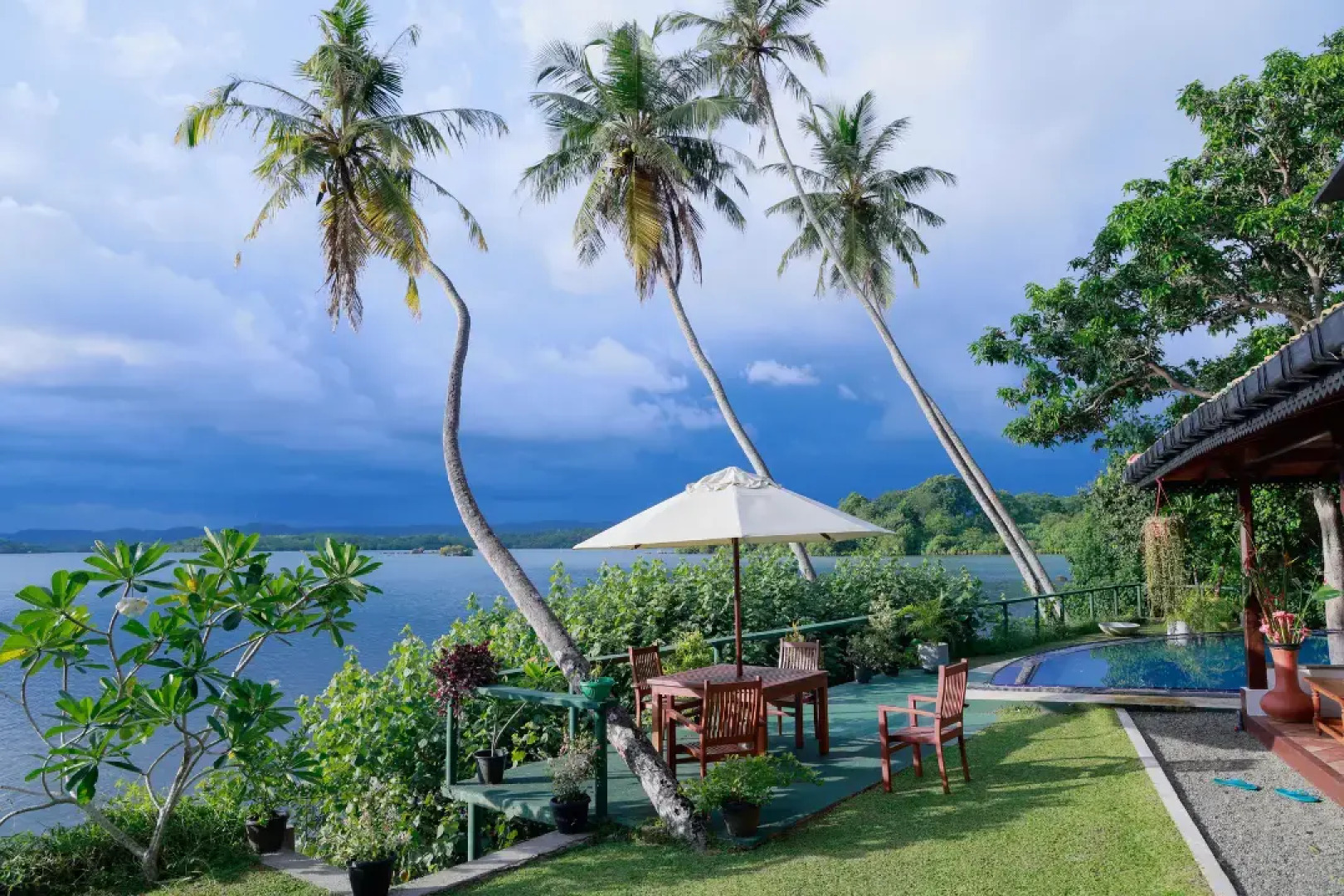 Вилла South Point Cottage 3 bedrooms Lake front