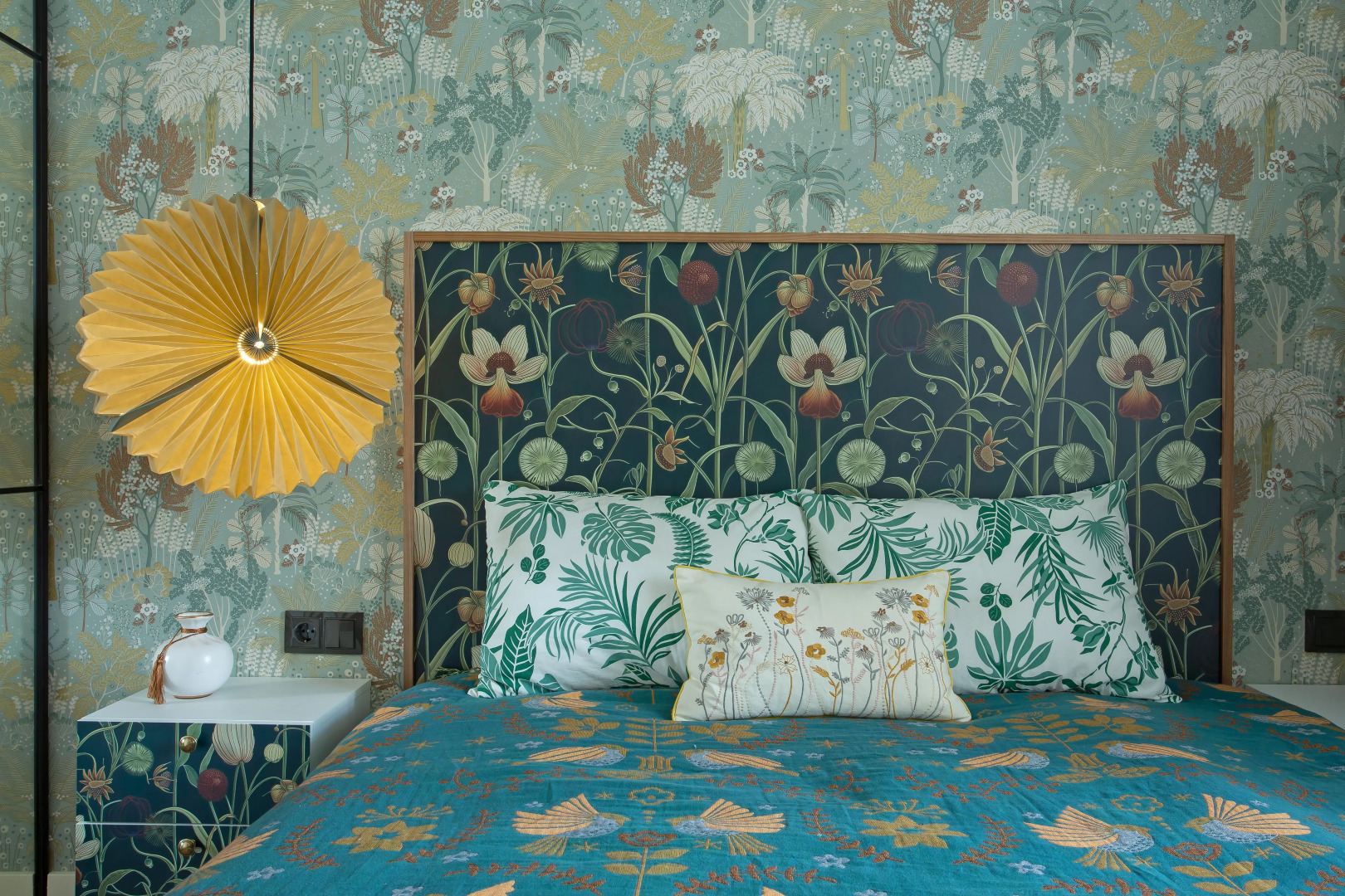 Апартаменты 2-х комнатные в экостиле в центре