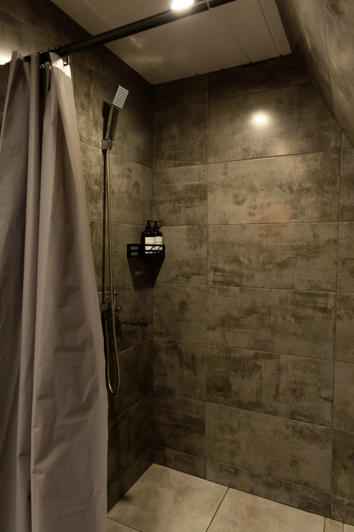 Частный дом в Стиле A-Frame на Берегу Озера