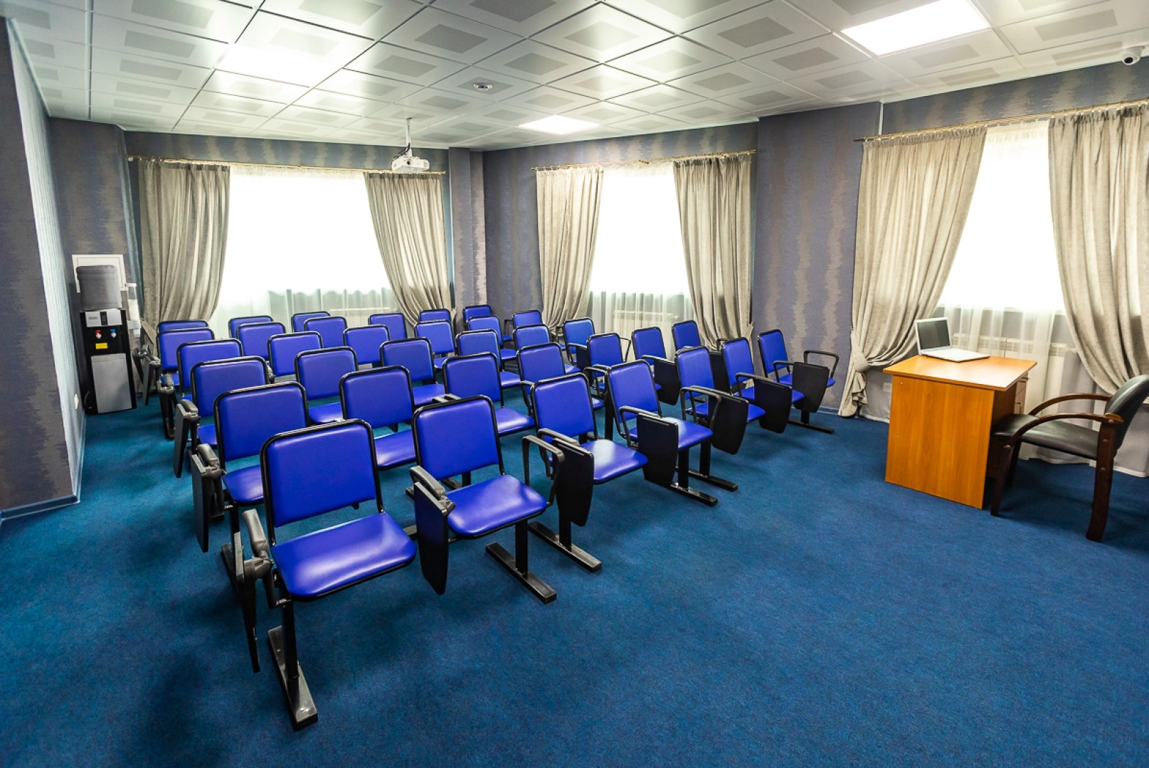 Отель Берлога