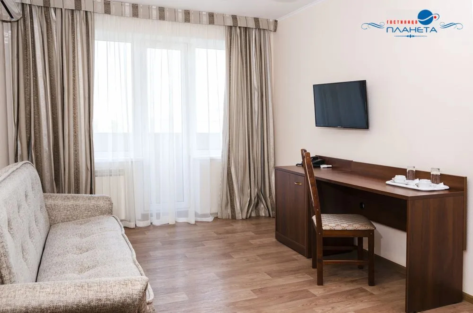 Отель Планета