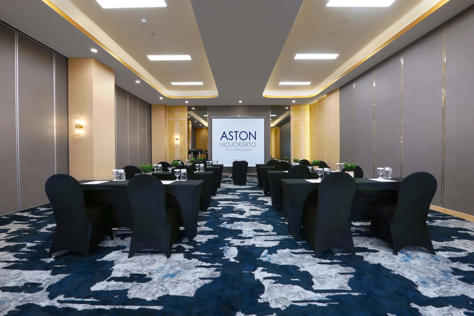 Отель Aston Mojokerto Hotel & Conference Center