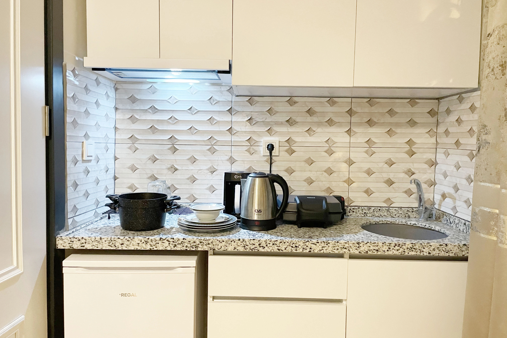 Апартаменты 2BR+2Bath entire apt with Balcony at central location