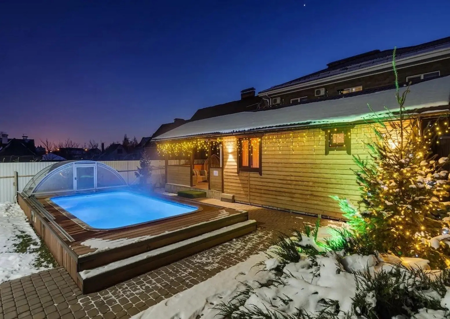 Частный дом Речной клуб Коттедж Малиновый с тёплым бассейном и баней