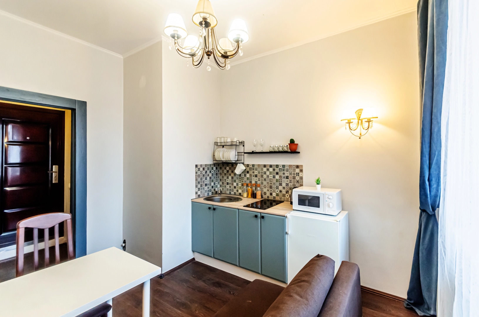 Апартаменты 1-к квартира (24) на Никитинской 108