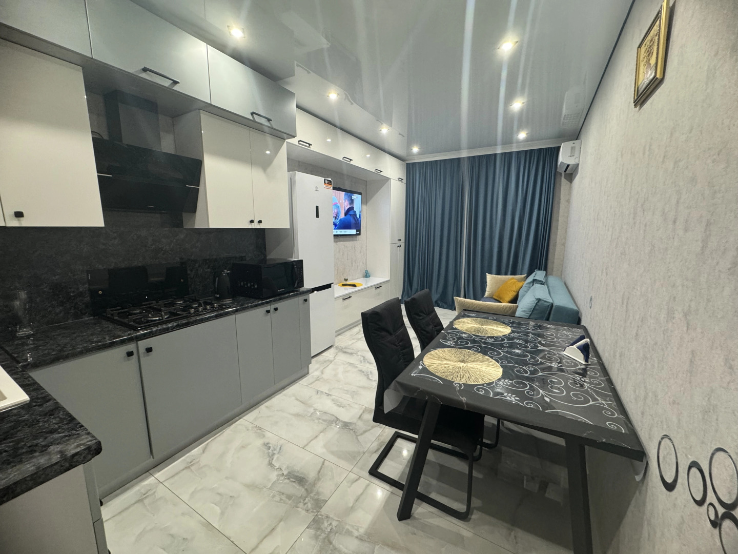 Апартаменты на Зураба Магкаева 2/2