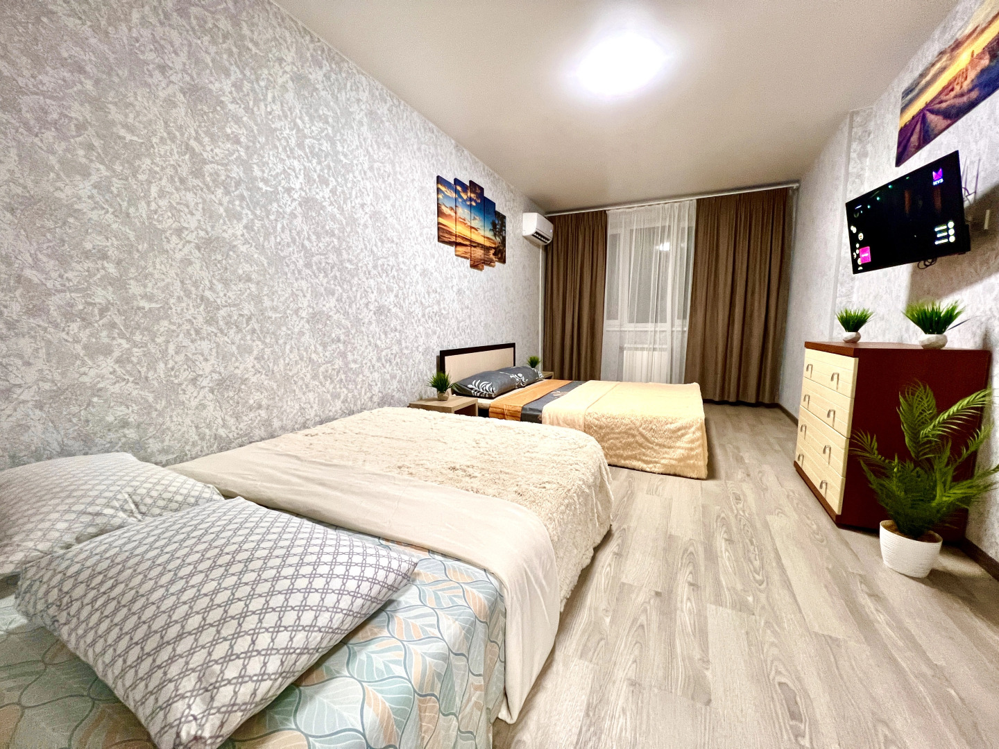 Апартаменты Уютные в ЖК Академический на 8 этаже (рядом с Парком Гагарина) пр-кт К.Маркса, 242