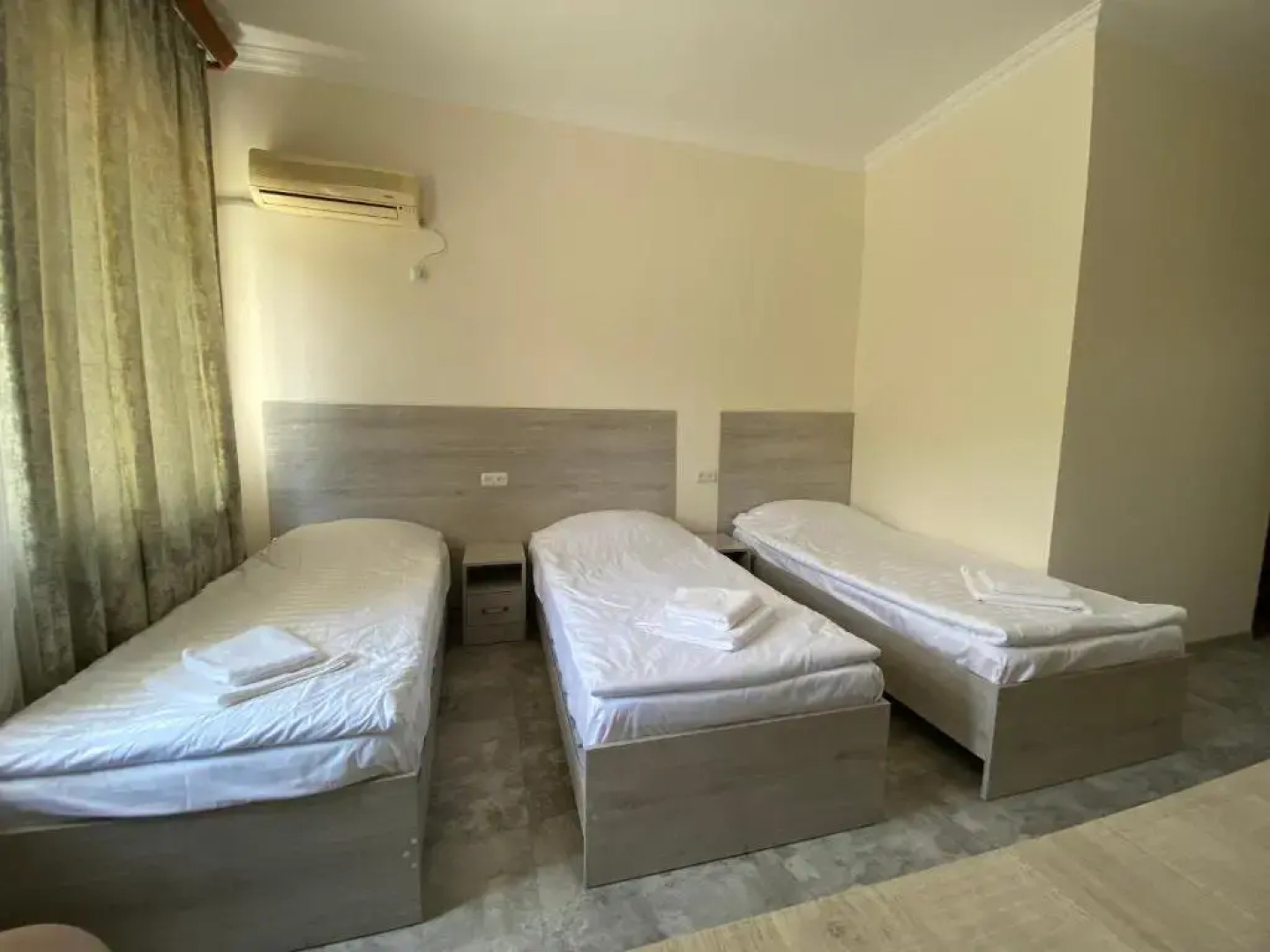 Отель Oasis Hotel Kapan