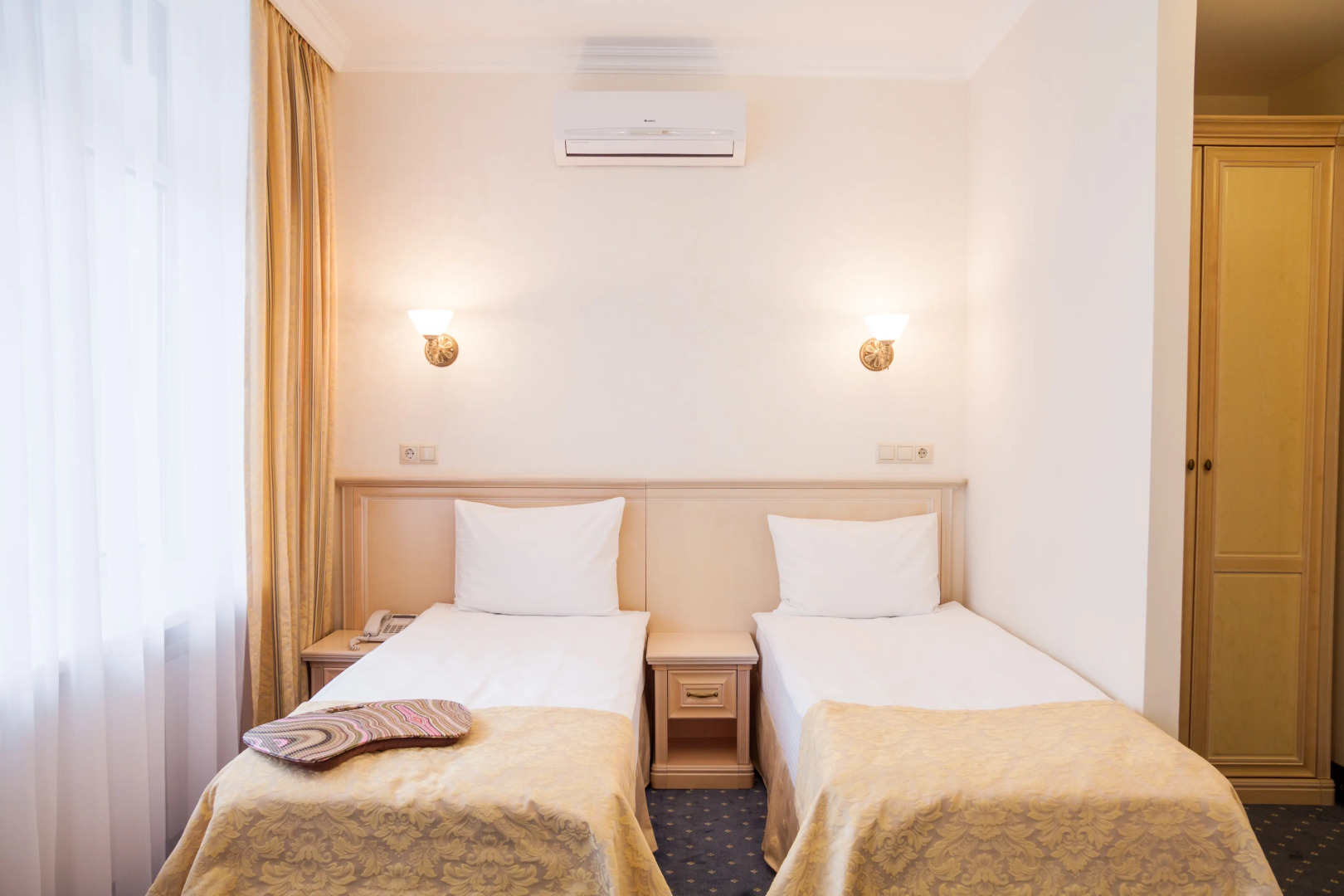 Отель Green Line