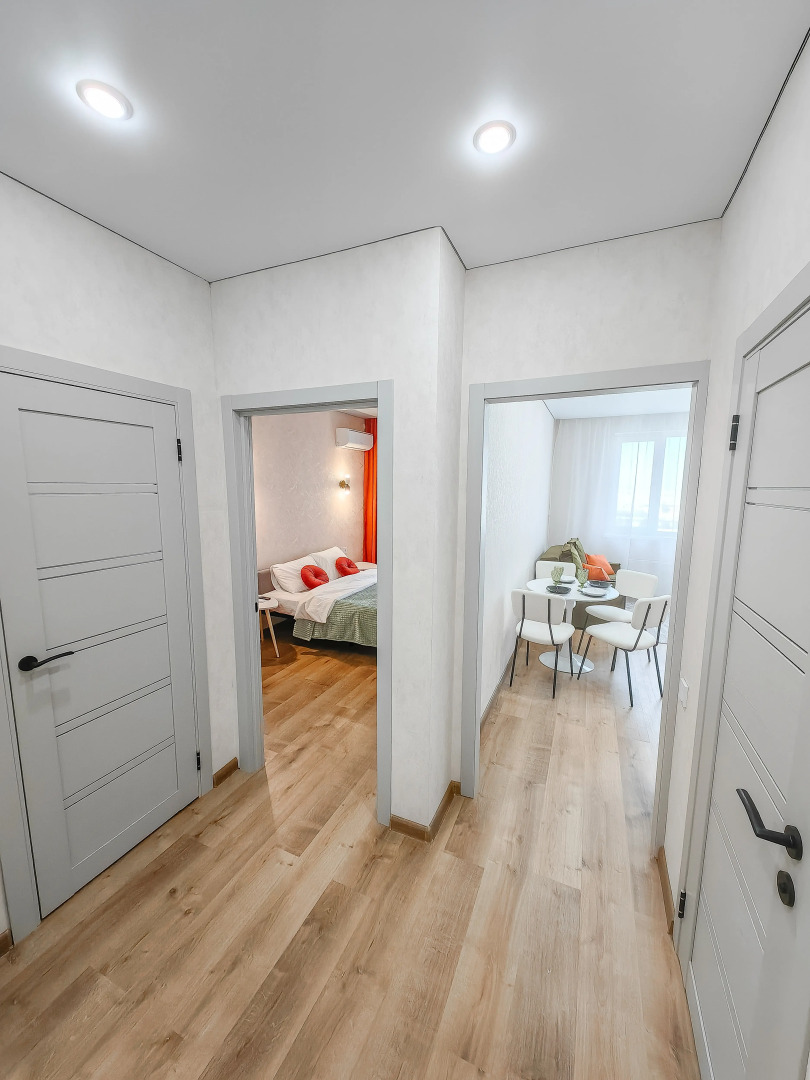 Квартира уютная и стильная в доме с садом на крыше