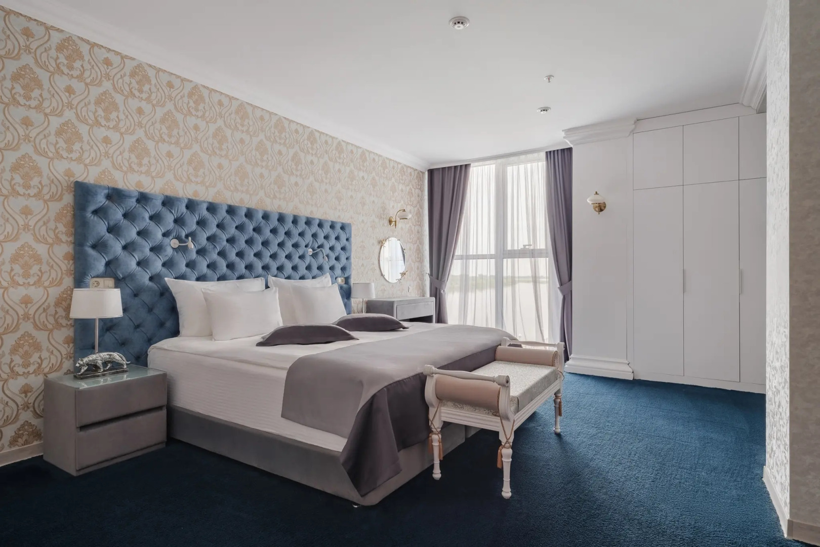 Отель Маринс Гранд Астрахань